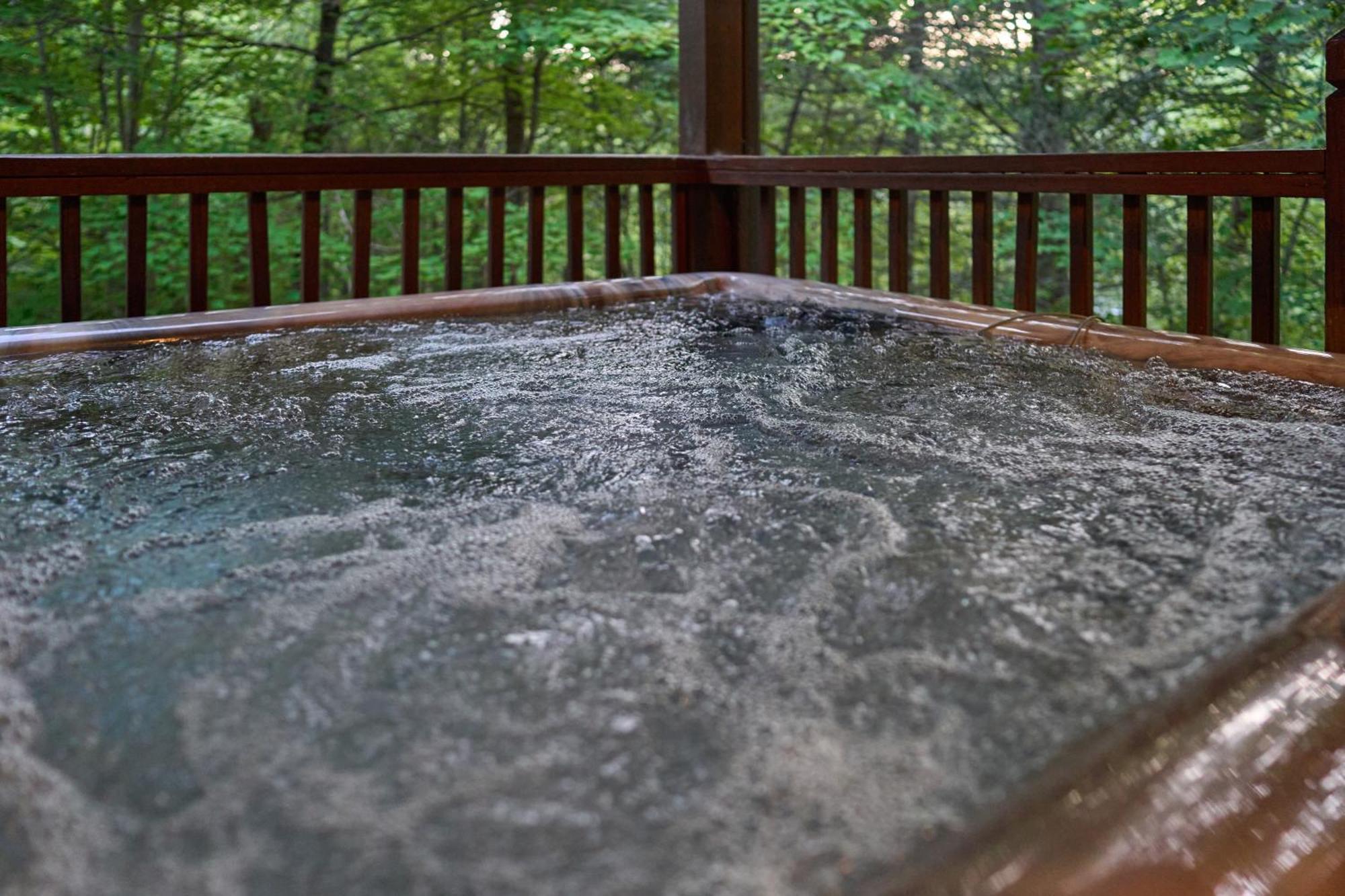 Firefly Lodge Holiday Home 蓋特林堡 外观 照片