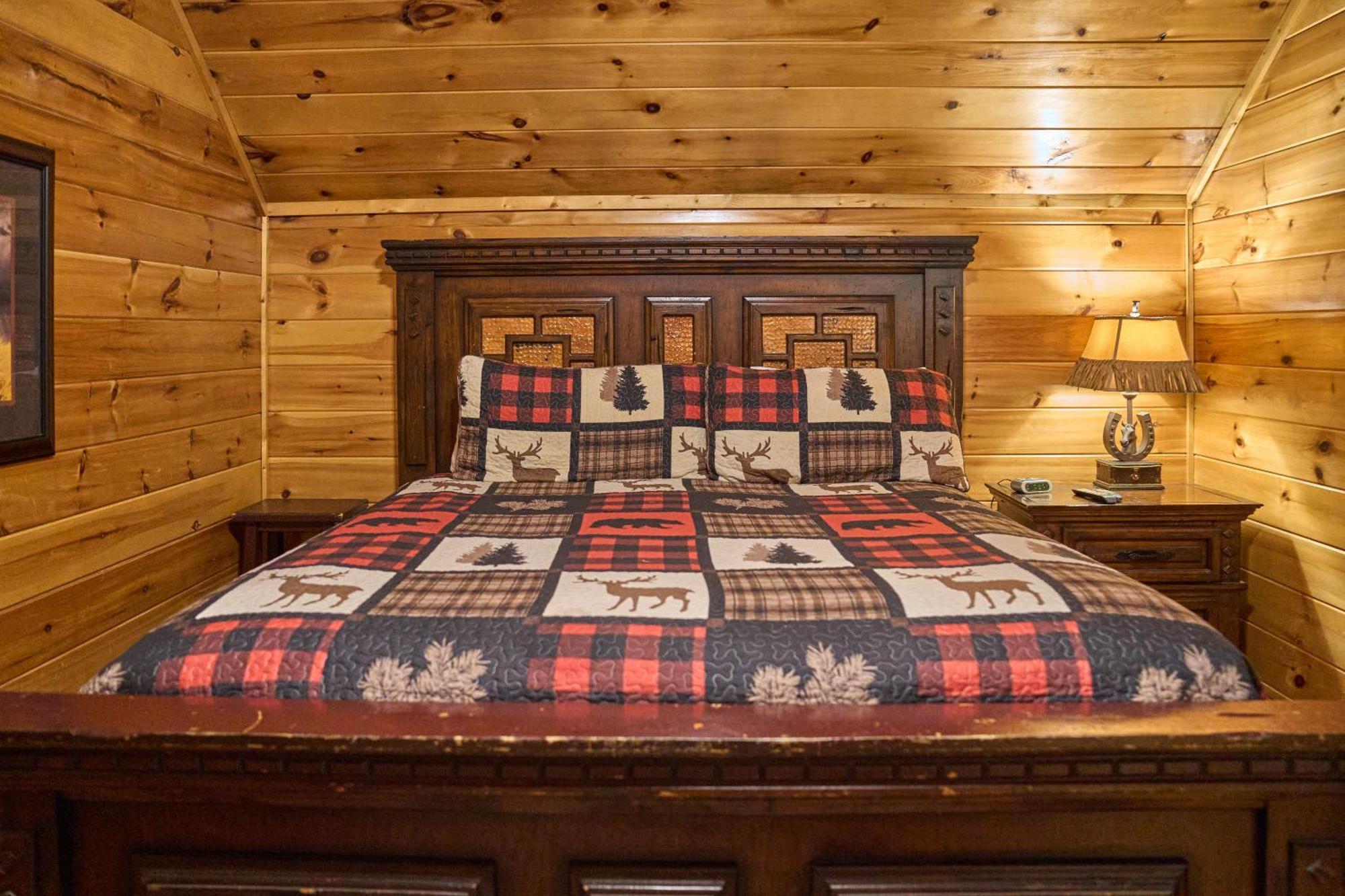 Firefly Lodge Holiday Home 蓋特林堡 外观 照片