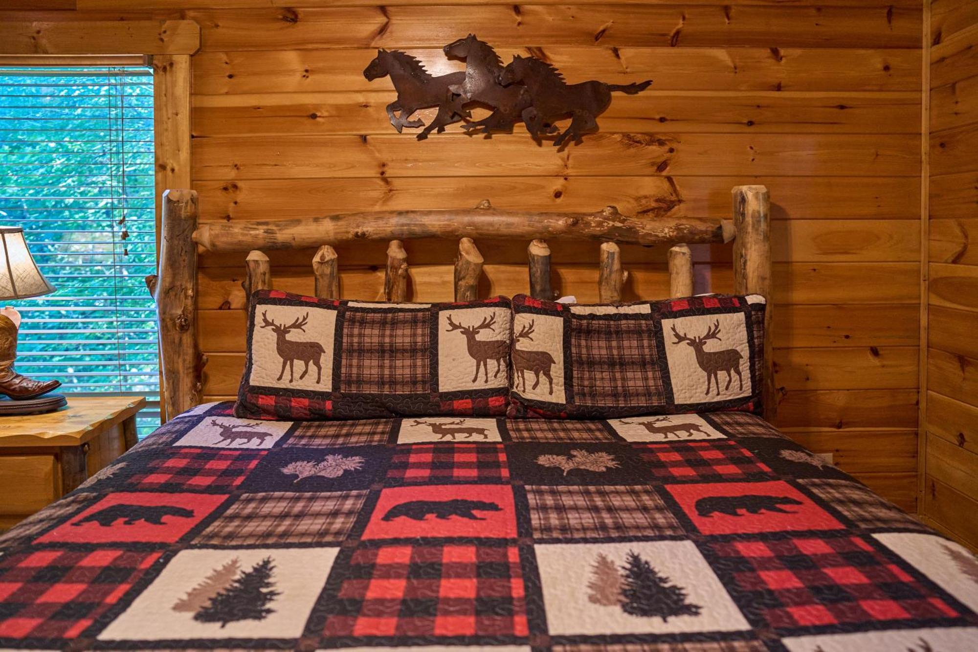 Firefly Lodge Holiday Home 蓋特林堡 外观 照片